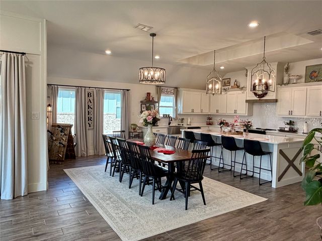 916 Rodgers Avenue, Godley, TX 76044