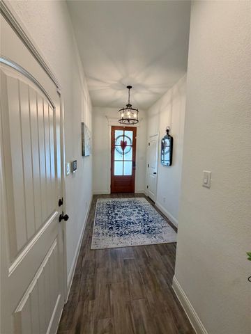 916 Rodgers Avenue, Godley, TX 76044