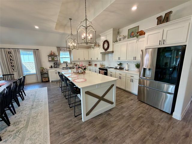 916 Rodgers Avenue, Godley, TX 76044