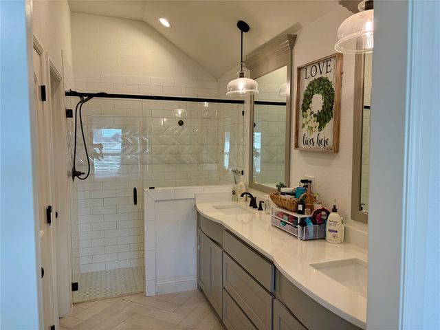 916 Rodgers Avenue, Godley, TX 76044