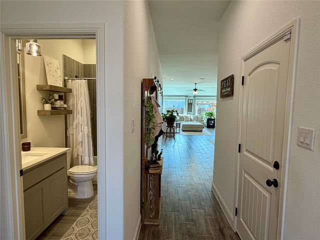 916 Rodgers Avenue, Godley, TX 76044