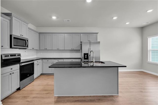 7106 Chara Lane SW, Atlanta, GA 30331
