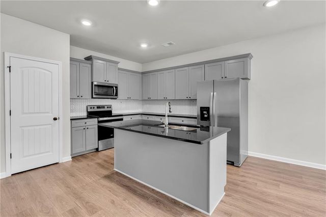 7106 Chara Lane SW, Atlanta, GA 30331