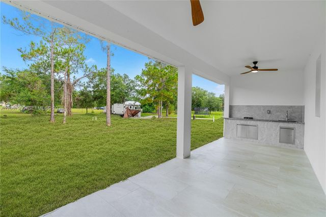 1113 Henry Avenue, Lehigh Acres, FL 33972
