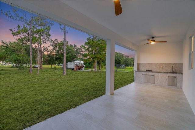1113 Henry Avenue, Lehigh Acres, FL 33972