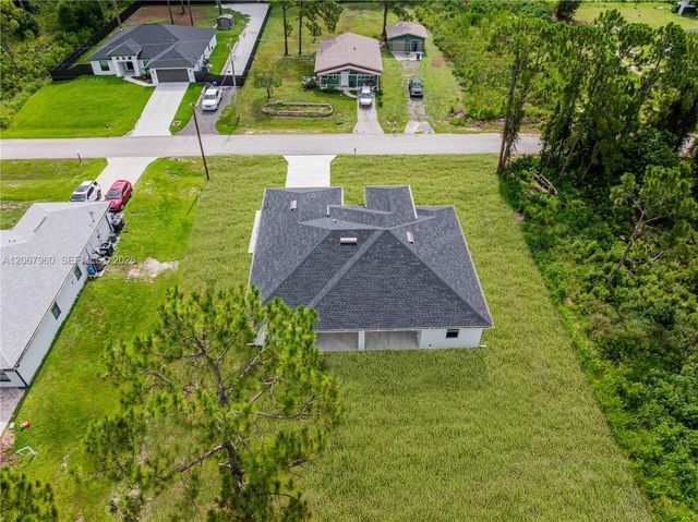 1113 Henry Avenue, Lehigh Acres, FL 33972