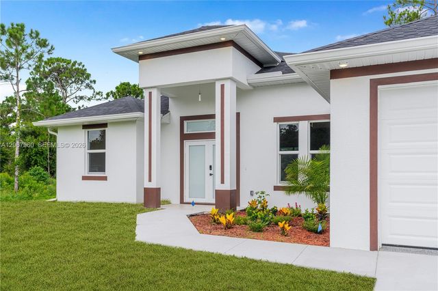1113 Henry Avenue, Lehigh Acres, FL 33972