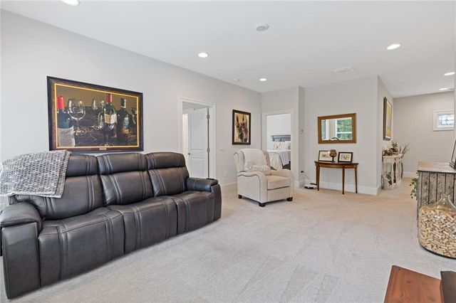 134 Kingwood Drive, Woodstock, GA 30188