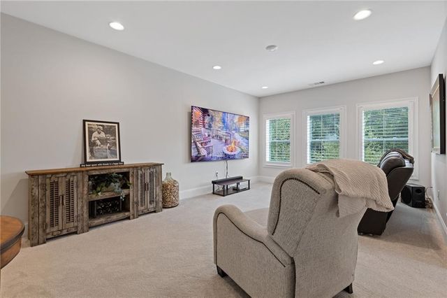 134 Kingwood Drive, Woodstock, GA 30188