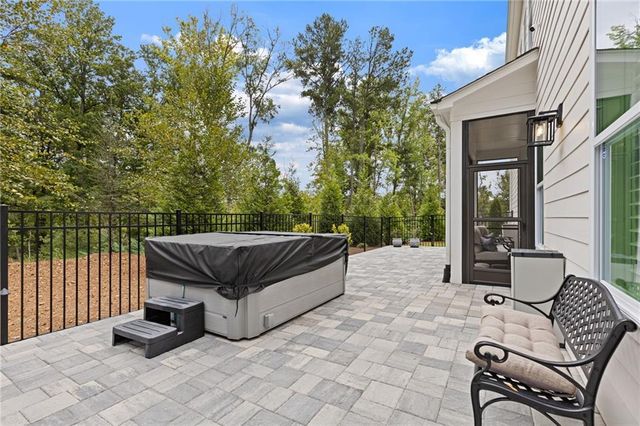 134 Kingwood Drive, Woodstock, GA 30188