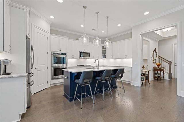 134 Kingwood Drive, Woodstock, GA 30188