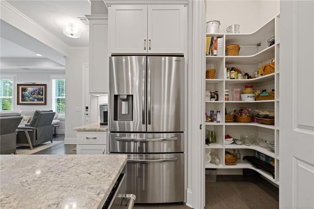 134 Kingwood Drive, Woodstock, GA 30188