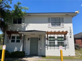 1204 W Victory Drive, Savannah, GA 31405