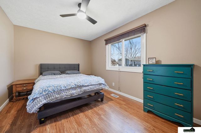 3200 NW 1 Street, Lincoln, NE 68521