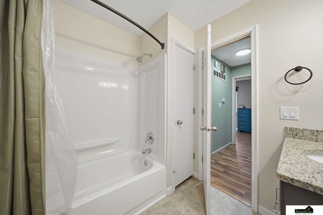 3200 NW 1 Street, Lincoln, NE 68521