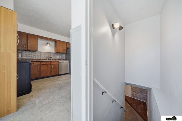 3200 NW 1 Street, Lincoln, NE 68521