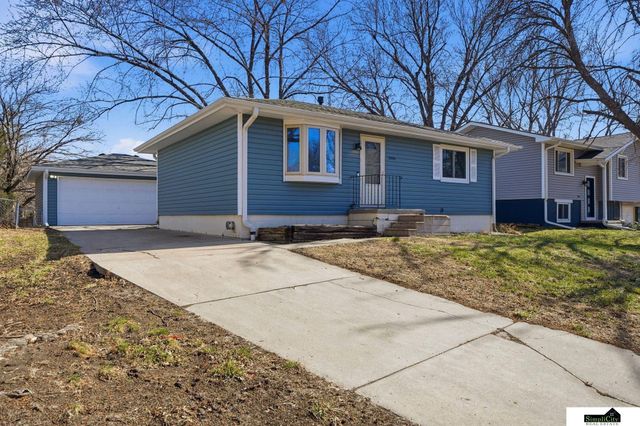 3200 NW 1 Street, Lincoln, NE 68521