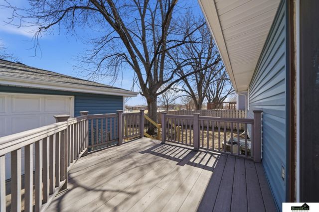 3200 NW 1 Street, Lincoln, NE 68521