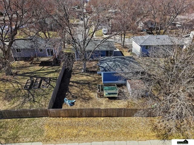 3200 NW 1 Street, Lincoln, NE 68521