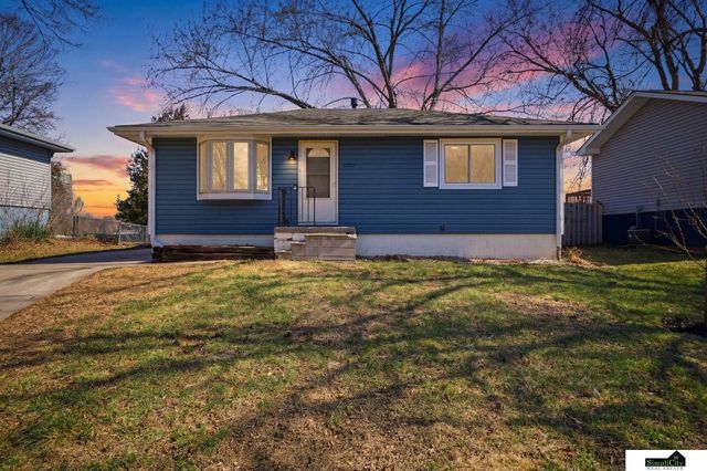 3200 NW 1 Street, Lincoln, NE 68521