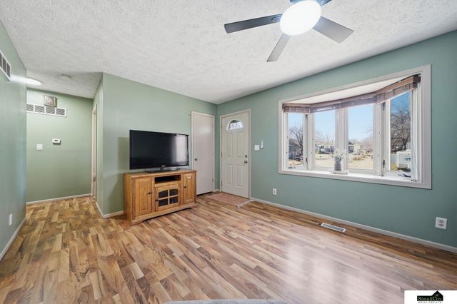 3200 NW 1 Street, Lincoln, NE 68521