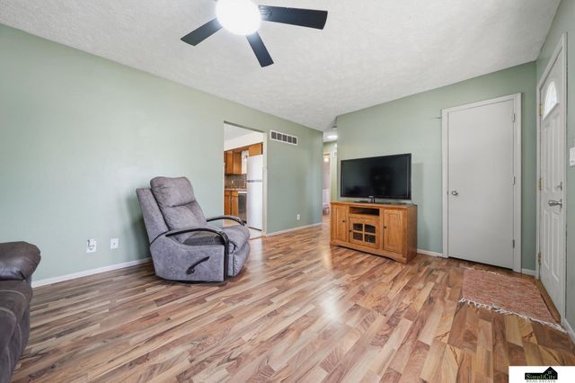 3200 NW 1 Street, Lincoln, NE 68521