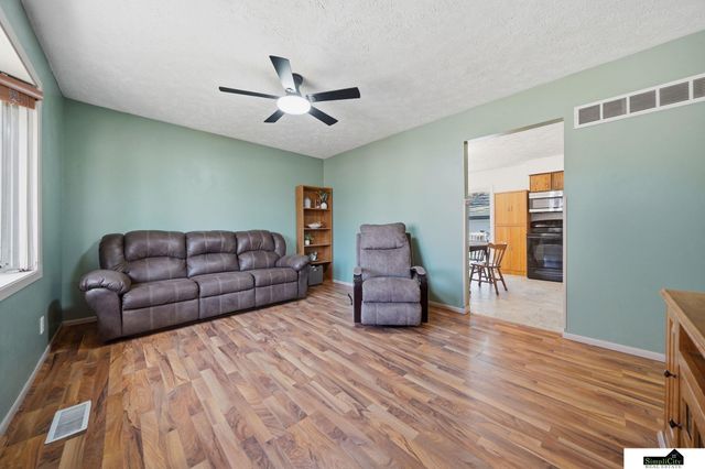 3200 NW 1 Street, Lincoln, NE 68521