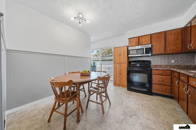 3200 NW 1 Street, Lincoln, NE 68521