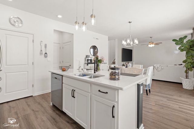 15040 W Winchester Lane, Manhattan, IL 60442