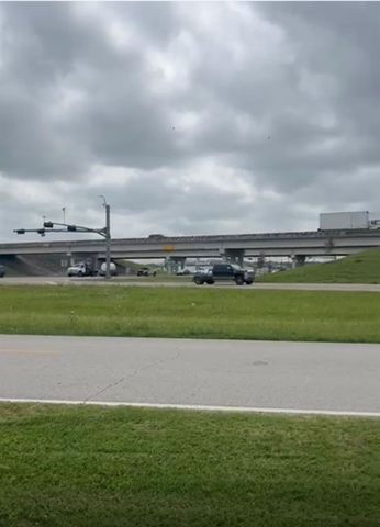 35 Tx-288, Angleton, TX 77515