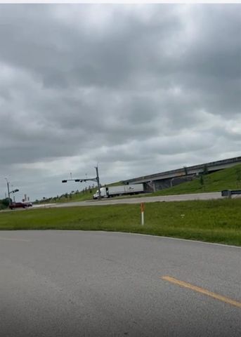 35 Tx-288, Angleton, TX 77515