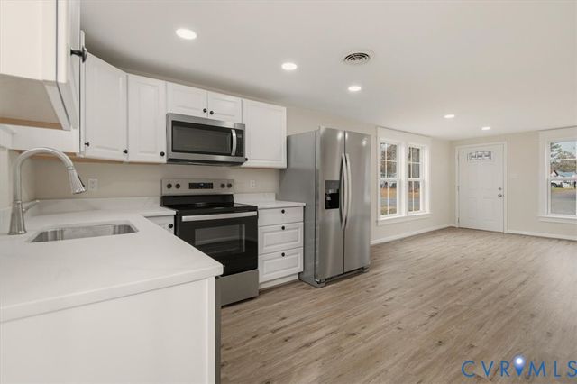 1304 Lee Ln, Hopewell, VA 23860