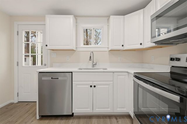 1304 Lee Ln, Hopewell, VA 23860