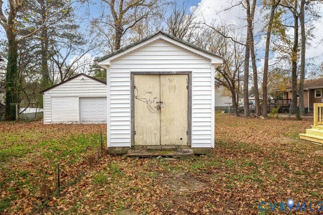 1304 Lee Ln, Hopewell, VA 23860