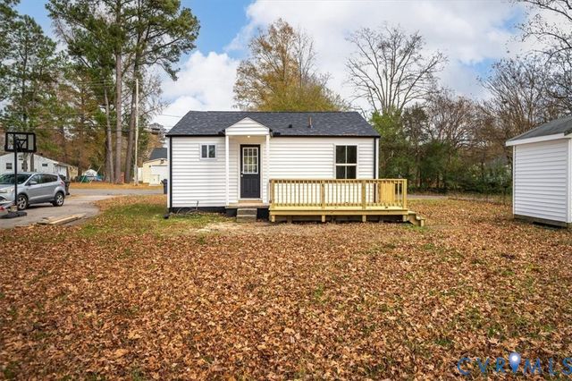 1304 Lee Ln, Hopewell, VA 23860