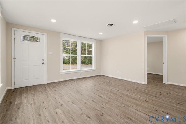 1304 Lee Ln, Hopewell, VA 23860