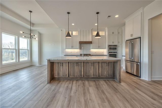 16808 Hayes Street, Overland Park, KS 66085