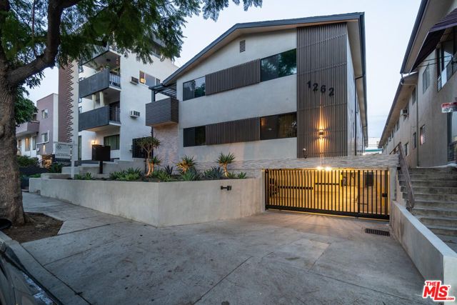 1262 N Sweetzer Avenue 105, West Hollywood, CA 90069