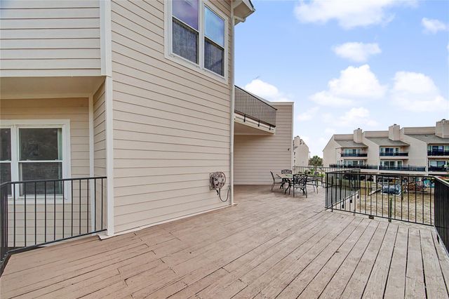 3663 Nasa Parkway 708, Seabrook, TX 77586