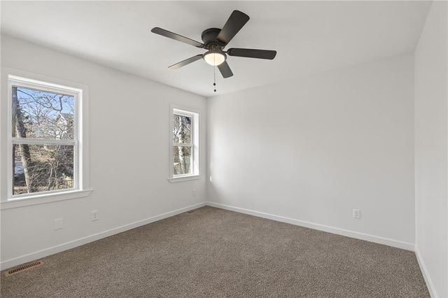 8528 N Virginia Avenue, Kansas City, MO 64155