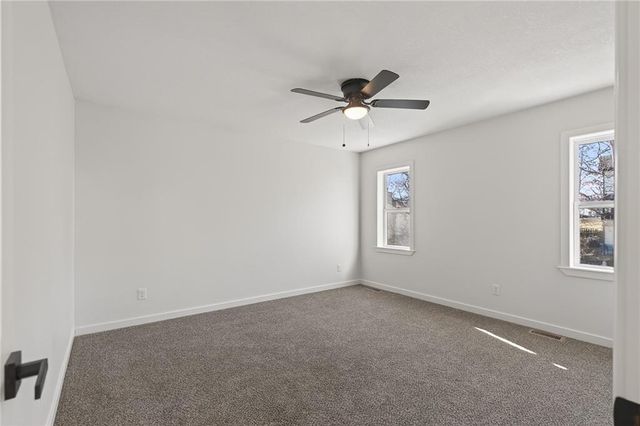 8528 N Virginia Avenue, Kansas City, MO 64155