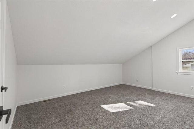 8528 N Virginia Avenue, Kansas City, MO 64155