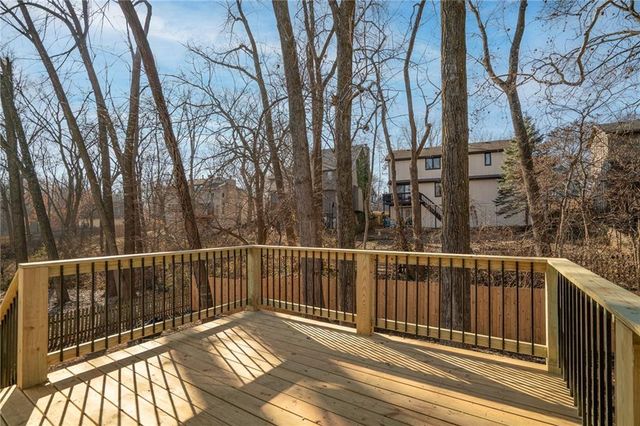 8528 N Virginia Avenue, Kansas City, MO 64155