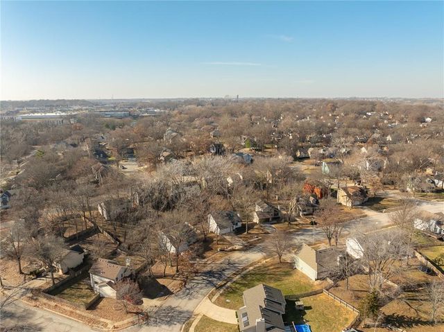 8528 N Virginia Avenue, Kansas City, MO 64155