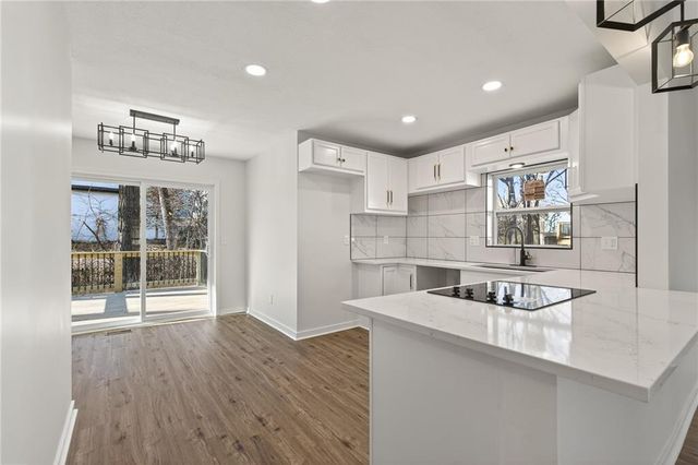 8528 N Virginia Avenue, Kansas City, MO 64155