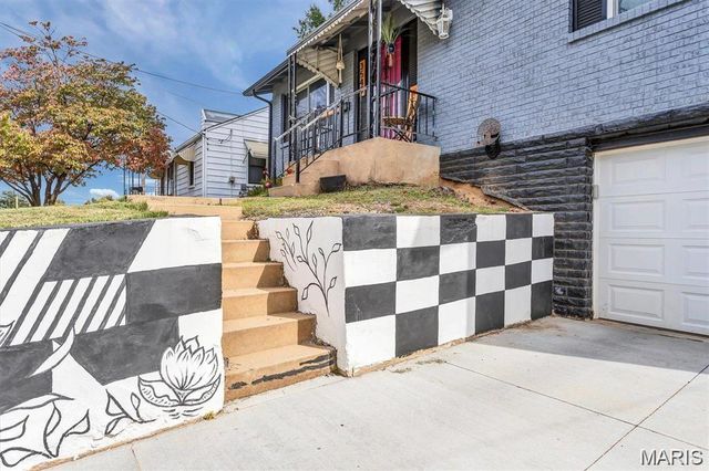 3548 Adie Road, St Louis, MO 63074