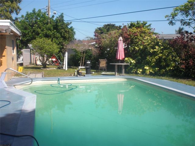 6270 NW 18th St, Sunrise, FL 33313