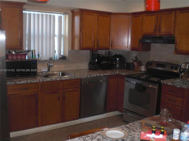 6270 NW 18th St, Sunrise, FL 33313
