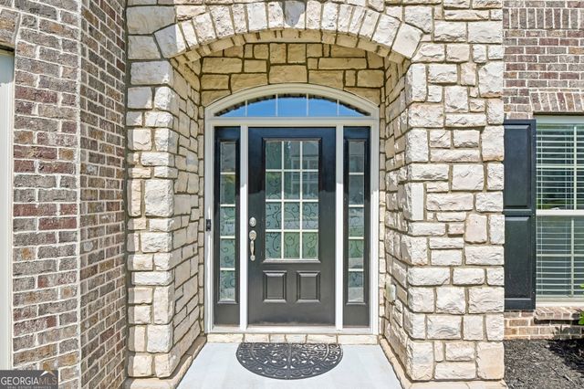 611 La Perla Drive, Buford, GA 30518