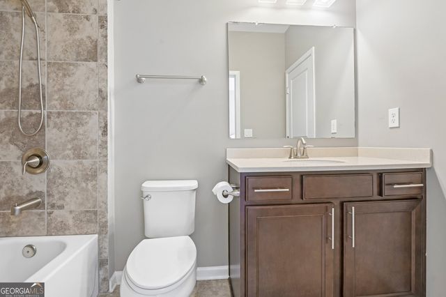 611 La Perla Drive, Buford, GA 30518